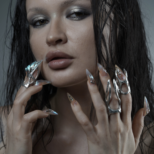 EFFUSED. nail cuff ADORE x Sfurato