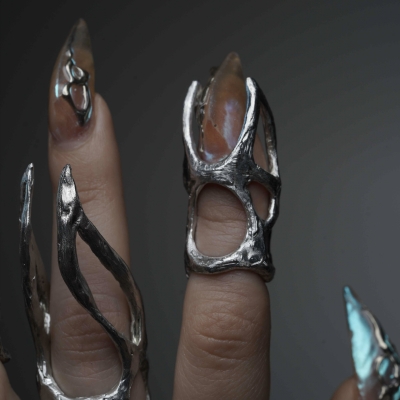 EFFUSED. nail cuff ADORE x Sfurato