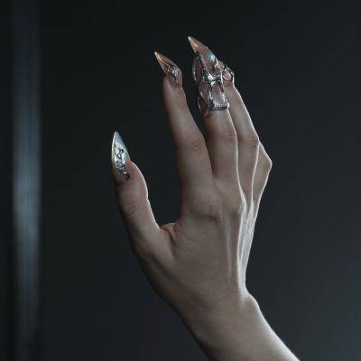 EFFUSED. nail cuff ADORE x Sfurato