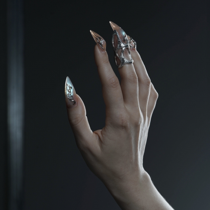 EFFUSED. nail cuff ADORE x Sfurato