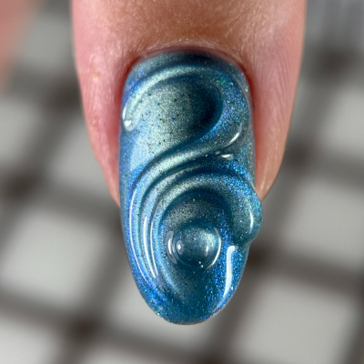 гель-лак “котяче око” Aura 