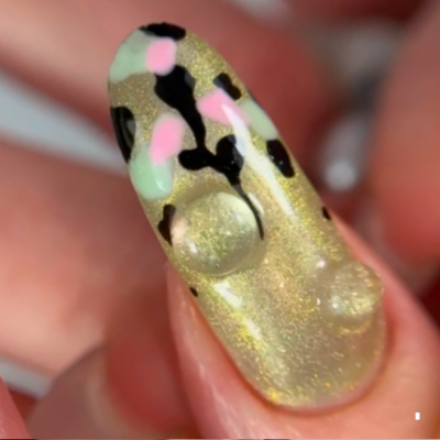 гель-лак “котяче око” Aura 