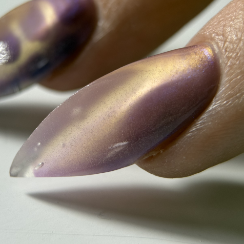 гель-лак “котяче око” Ugly 