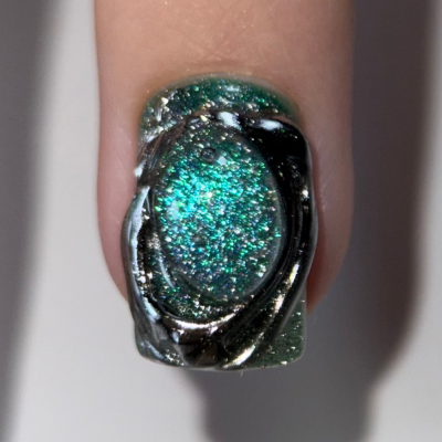 гель-лак "котяче око" Reflective